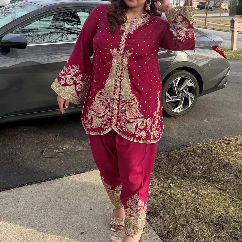 Ethnc Pakistani Two Piece Suit - Picture 2 of 4